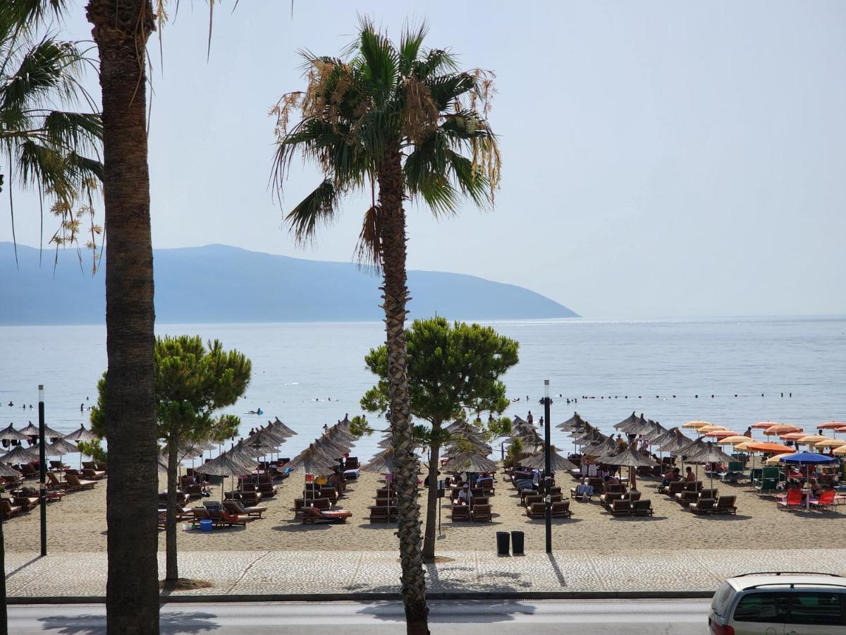 Charm Hotel Vlorë Exteriör bild