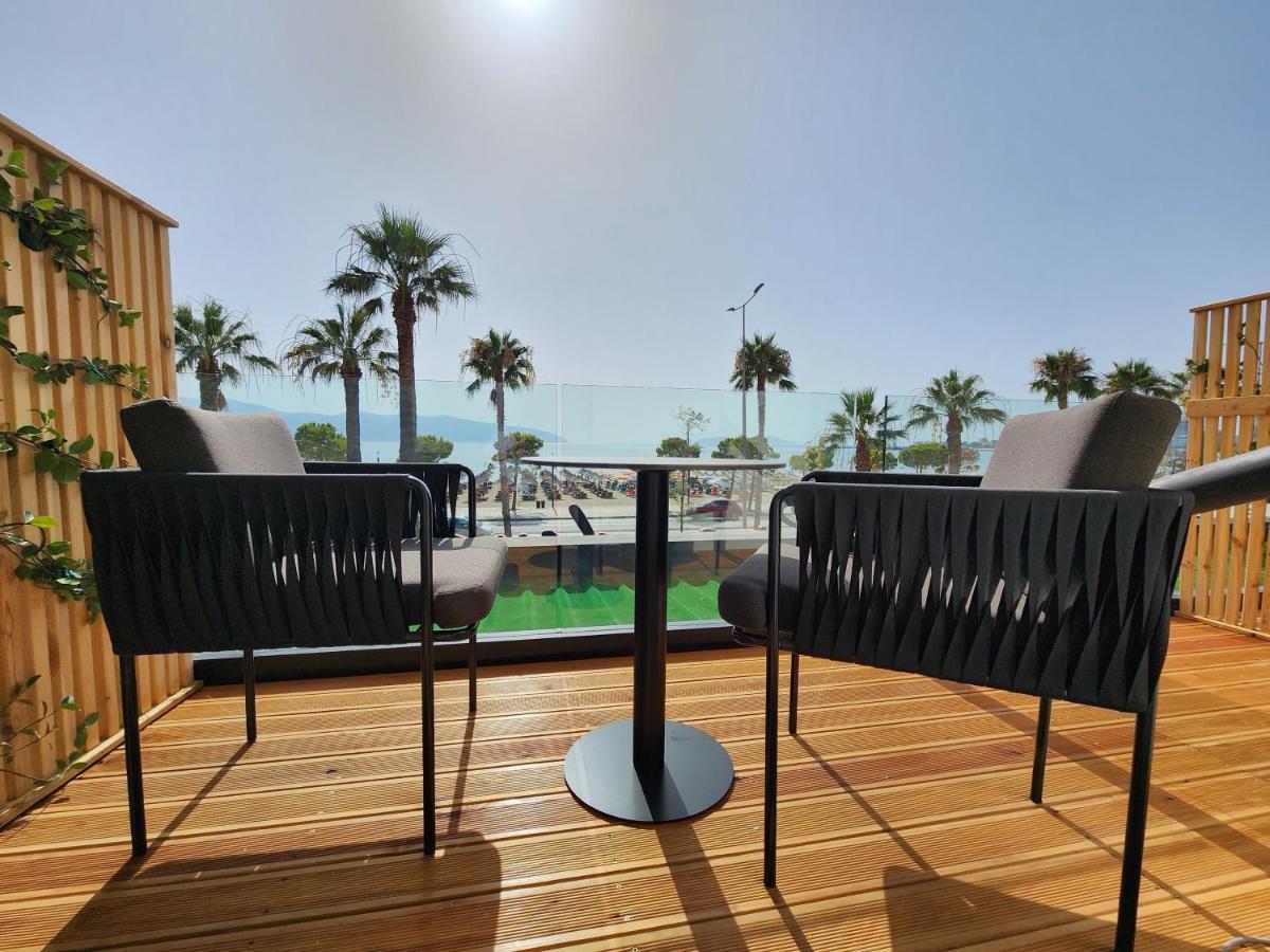Charm Hotel Vlorë Exteriör bild