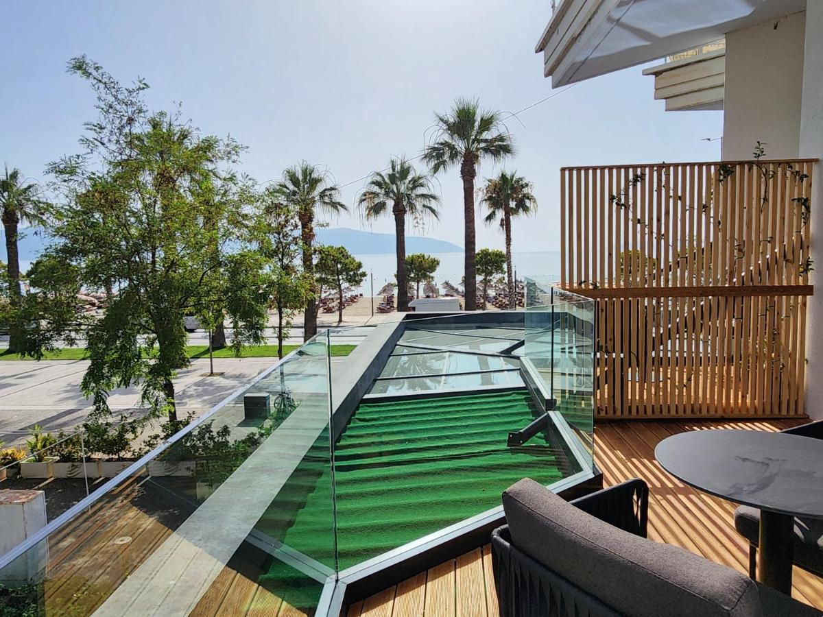 Charm Hotel Vlorë Exteriör bild