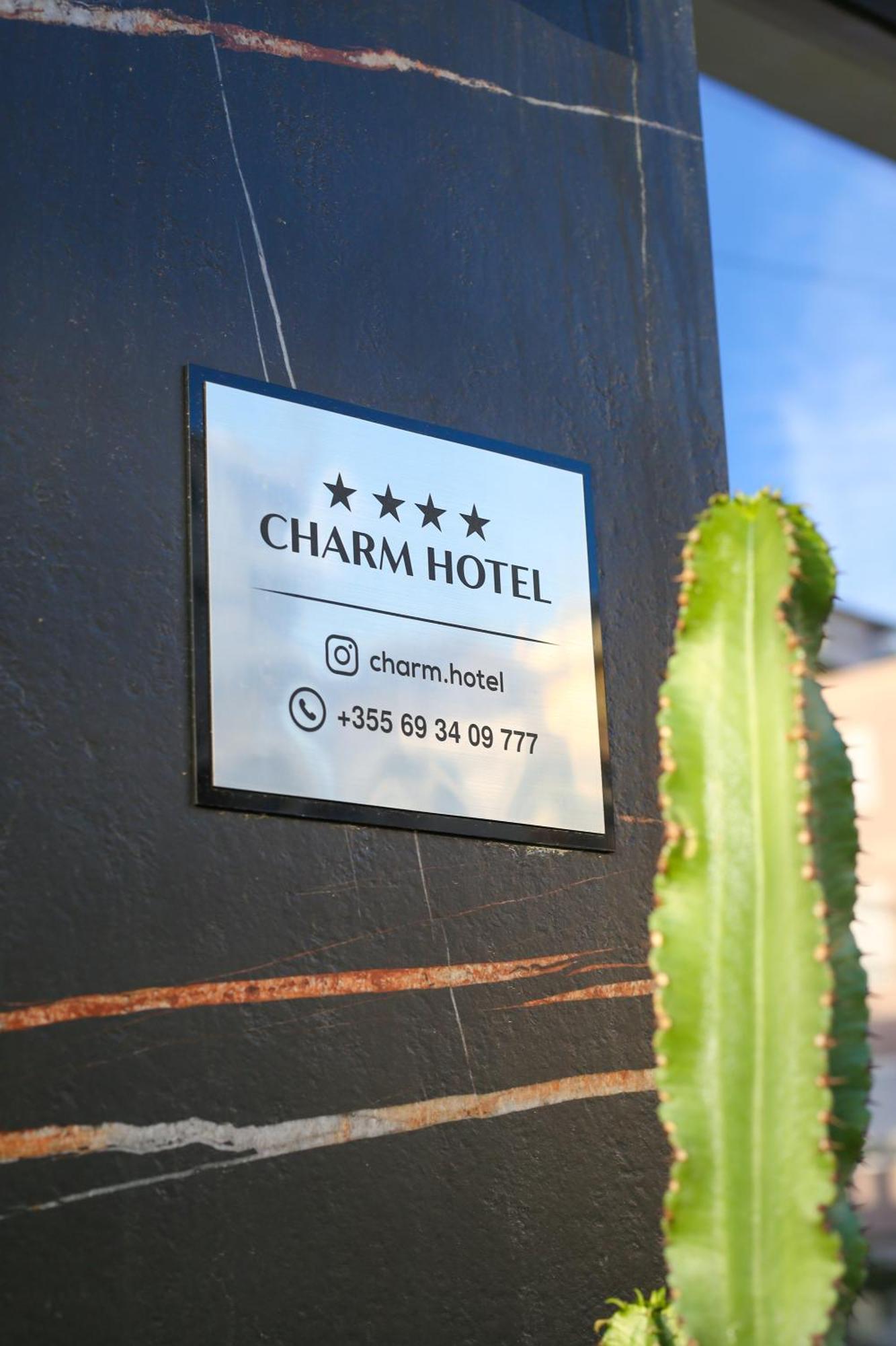 Charm Hotel Vlorë Exteriör bild