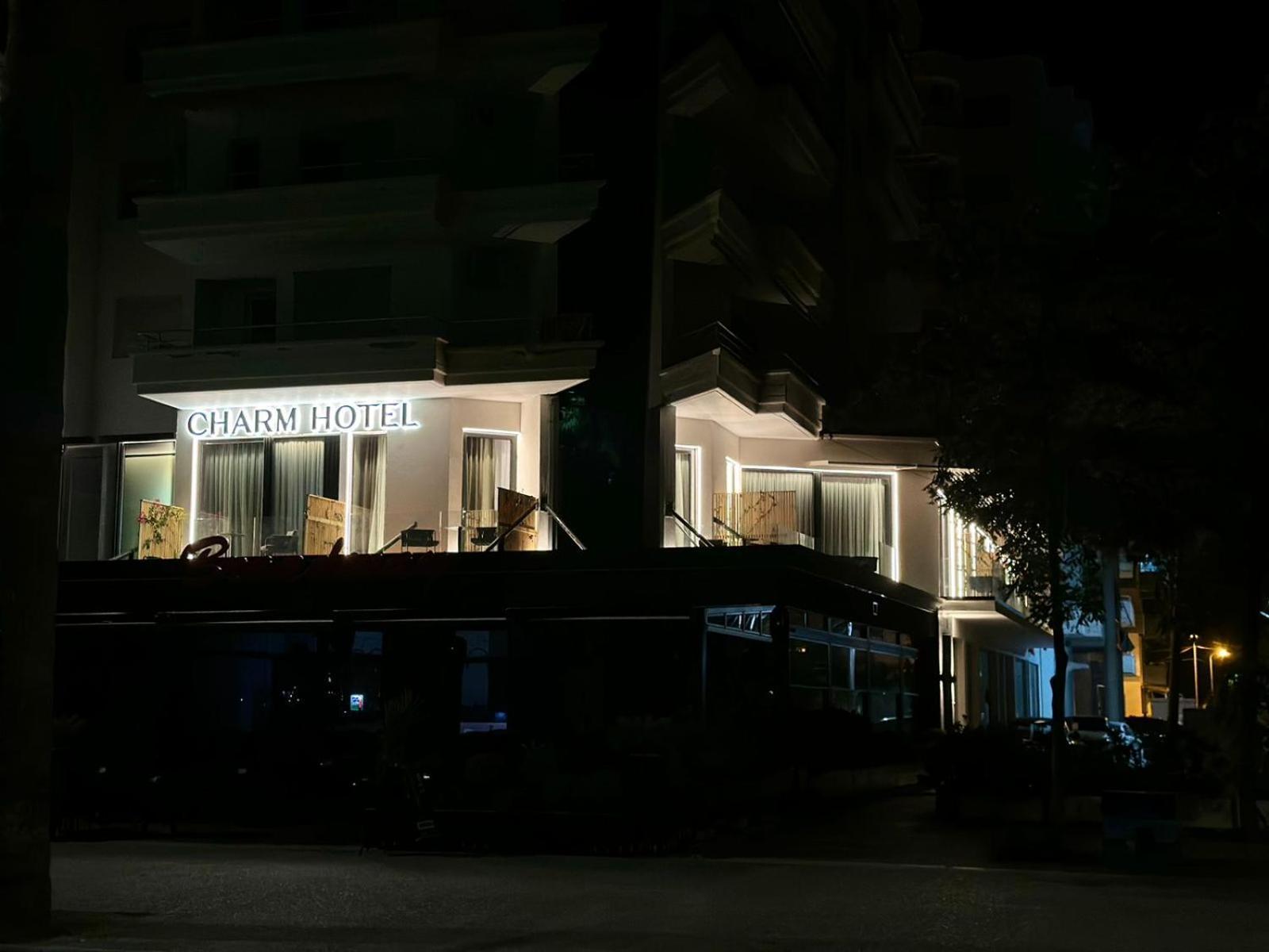 Charm Hotel Vlorë Exteriör bild